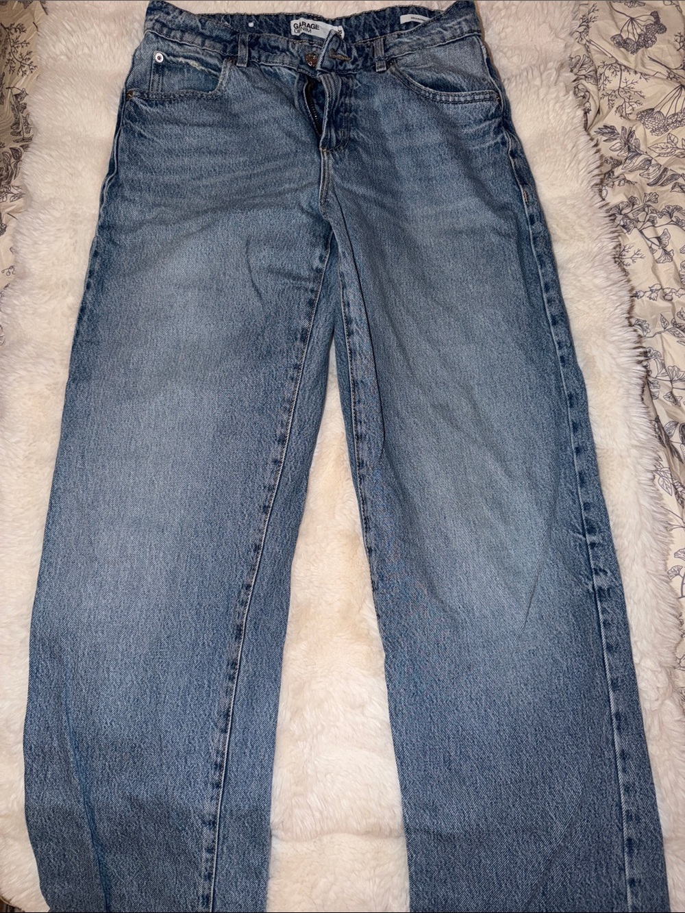 Garage Women's Straight Leg Jeans in Medium Blue Wash
